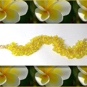 **NEW** Yellow Cluster UV-activated Bright Spring Bracelet